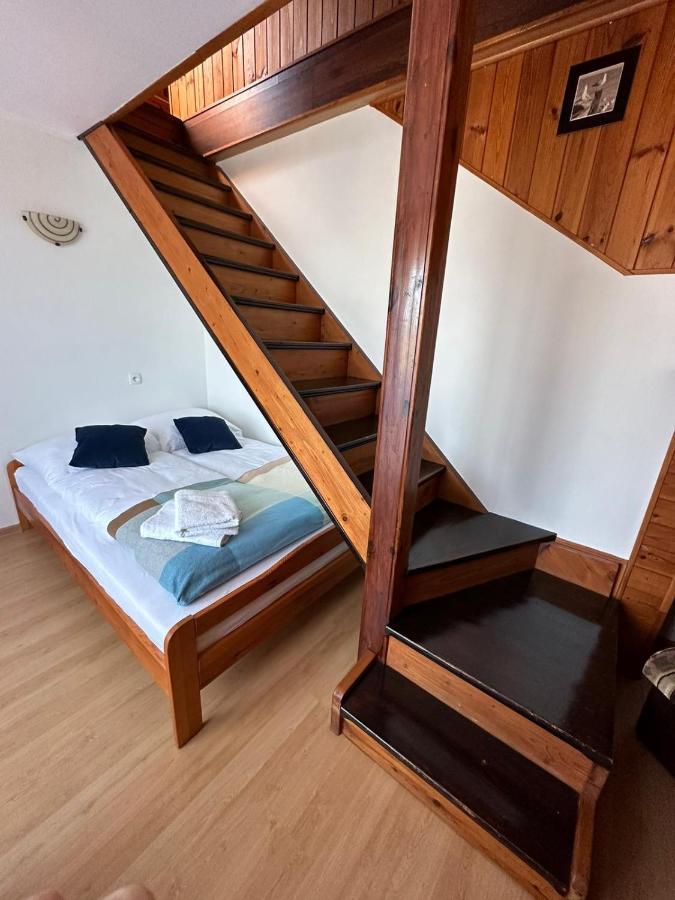 Villa Rejs ياستارنيا المظهر الخارجي الصورة